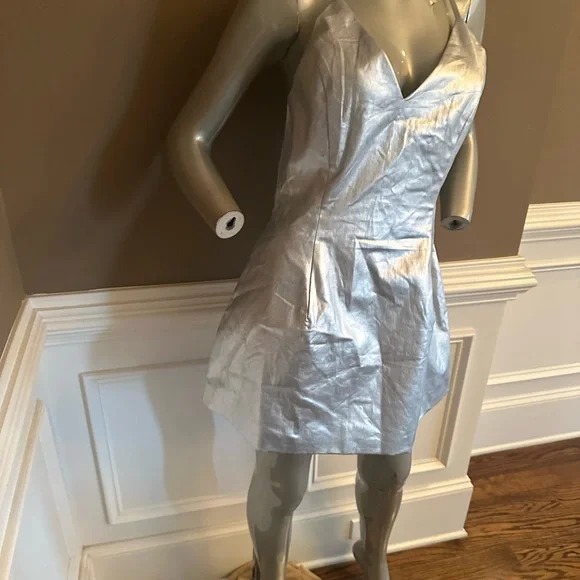 NWT AKIRA Silver Metallic Mini Bodycon Dress Sz Large - Picture 3 of 6